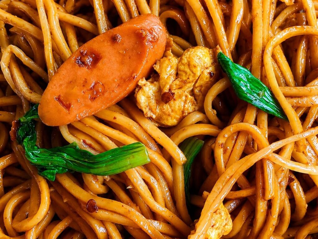 Sausage and Egg Chow Mein (Chinese Fried Noodles)